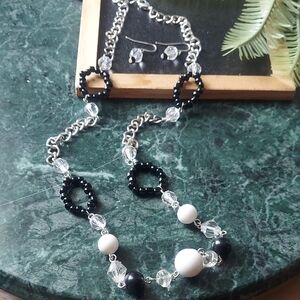S331 Black & Whire Beaded Necklace Earring Set